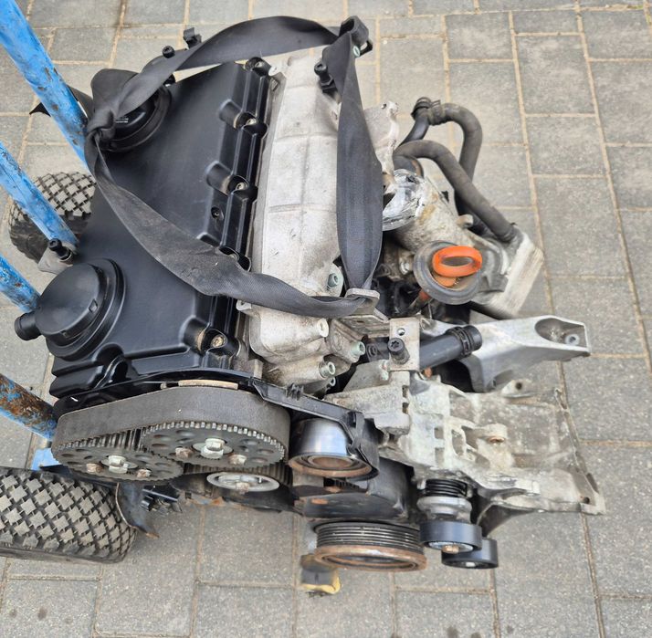 Silnik słupek Audi A4 B7 A6 C6 2.0 TDI 16V BRE 140KM