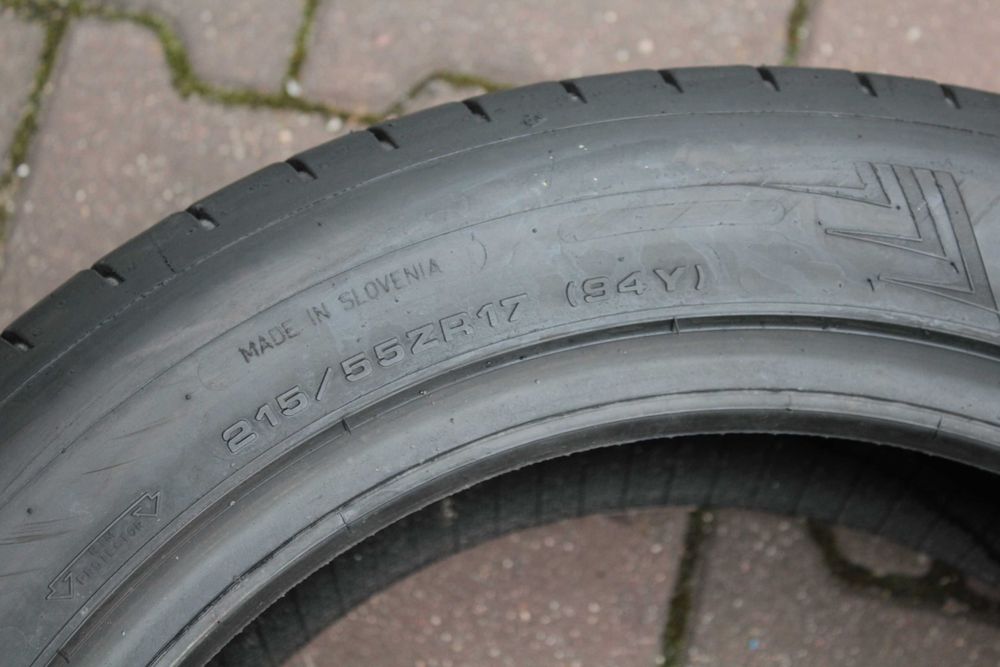 215 55 R17 Dunlop Sport Maxx RT2