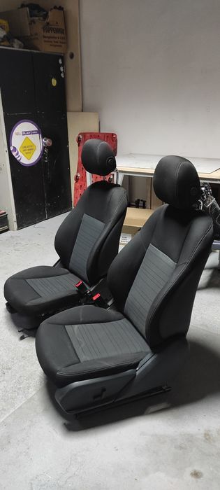 Mercedes C  w 205 sedan Europa 2016 fotele kanapa boczki tapicerki tun