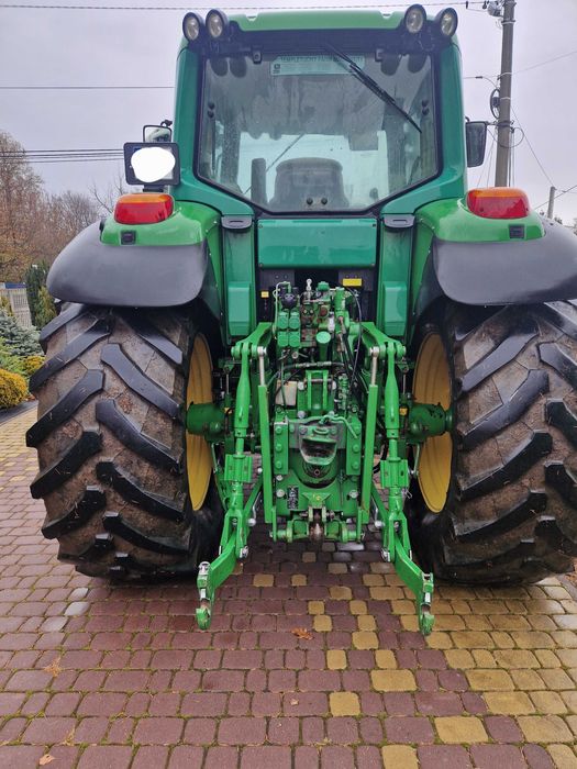 Ciągnik John Deere  6820