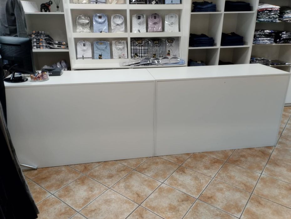 Meble, wyposażenie sklepu, regały, lady, wieszaki