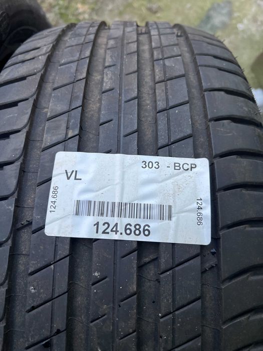 Komp. Opon Michelin 235/50R19 Demo