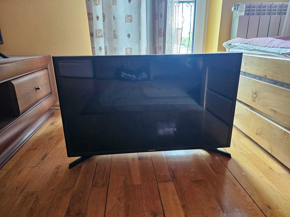Telewizor Samsung 32 cale Full HD + dekoder DVB-T2 – sprawny zestaw