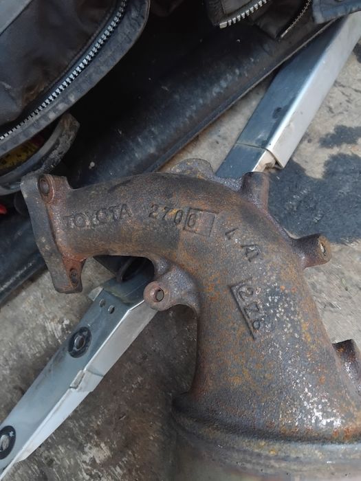 Двері тойота авенсіс