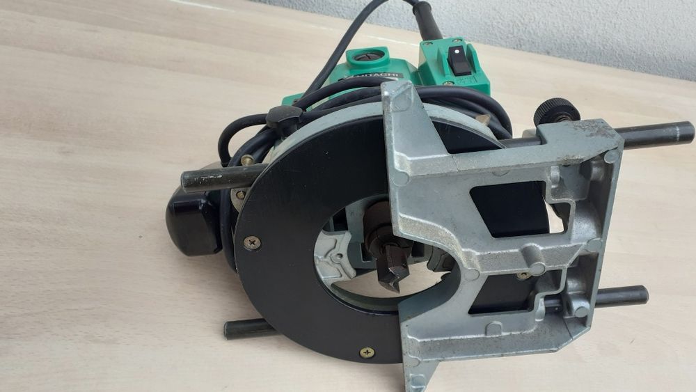 Tupia HITACHI tr 12 PRO