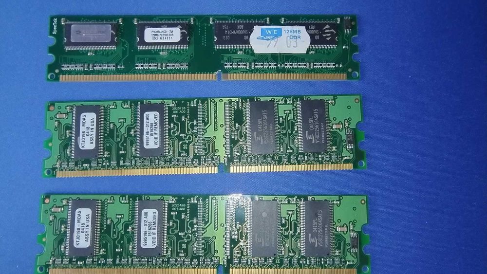 Pamięć RAM DDR 3x128MB (384MB)