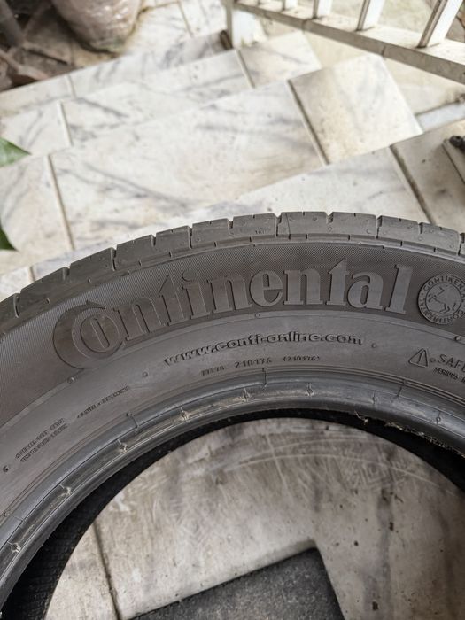 Dois Pneus Coninental 215/60 R16