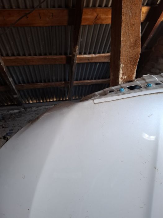 Оригінальний капот форестер