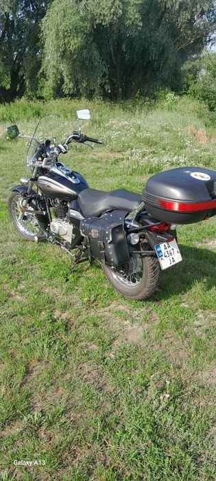 Продам мотоцикл bajaj avenger 220