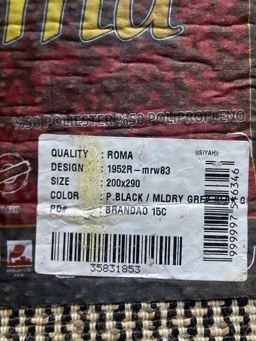 Tapete de sala em bom estado