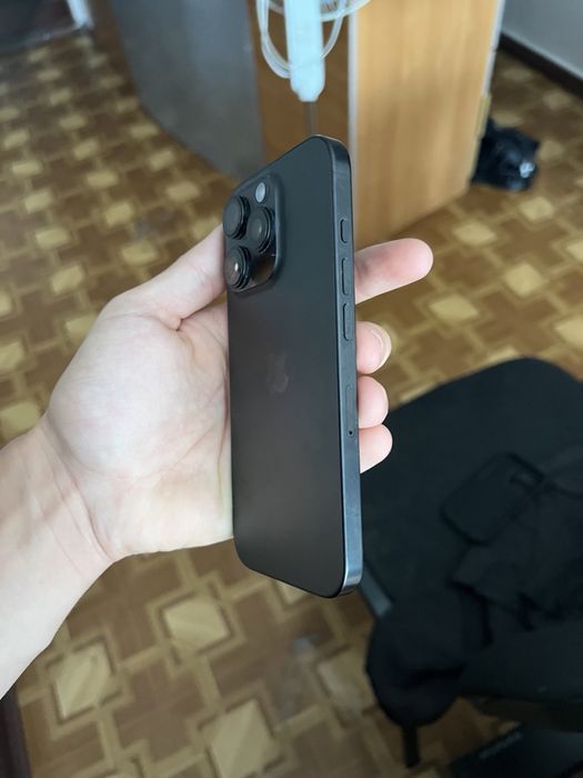 Вживаний Apple iPhone 16 Pro 256Gb. (Black Titanium)