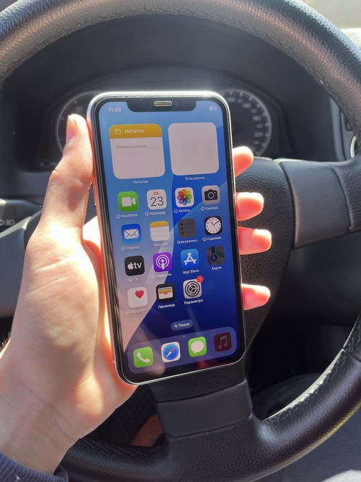 Продам Iphone Xr (айфон хр)
