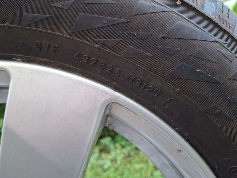 Koła 16" do Sharan/Alhambra Nokian Tyres Zimowe  205/60r16 jak nowe.