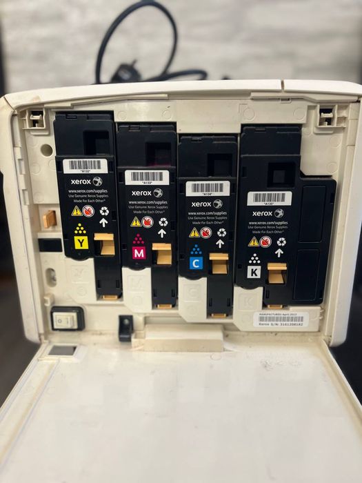 Кольровий принтер Xerox Phaser 6010