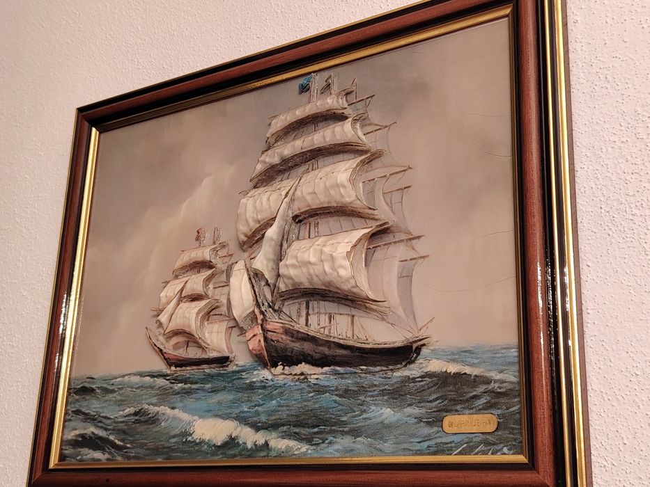 Quadro em Relevo de um Barco Modelo Caravela