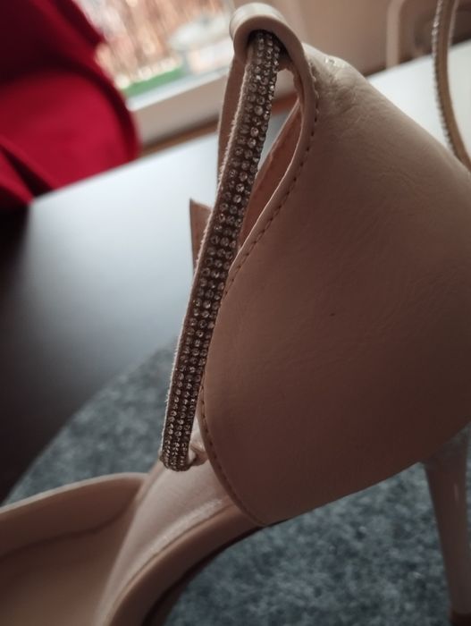 Czółenka damskie na szpilce