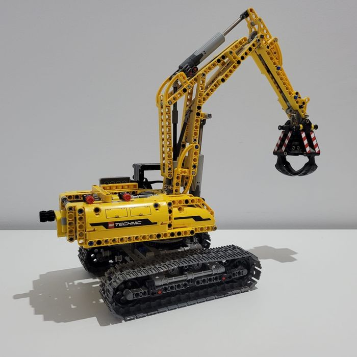 Lego technic 42006 : Excavator Koparka + Power Functions 8293
Obserwuj