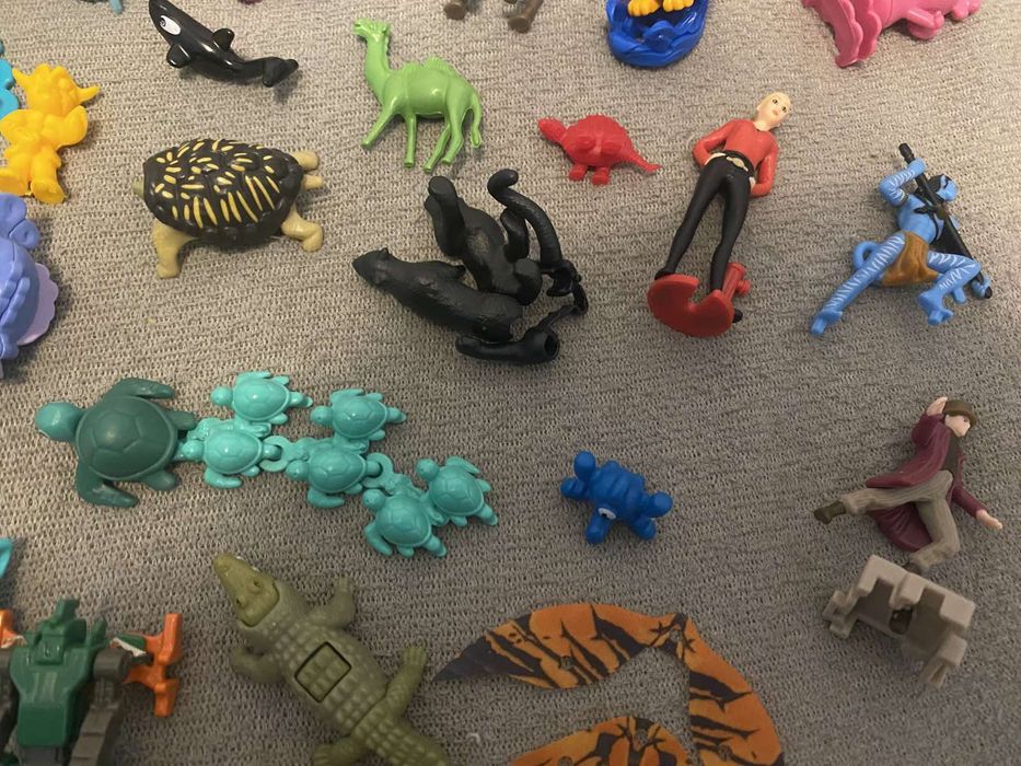 Кіндер равлик Боб щенячий тварини машинки трансформер патруль  лот