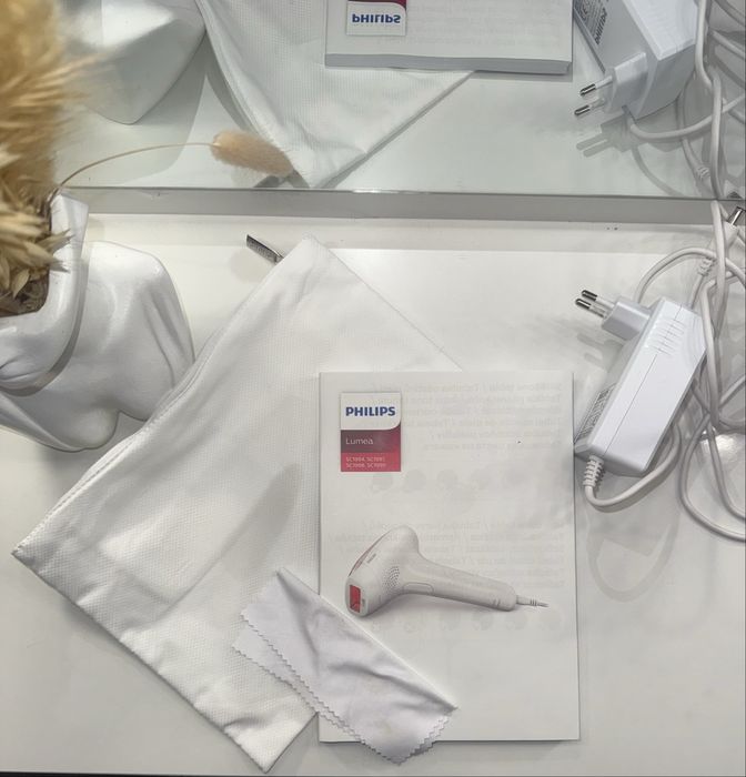 Фотоепілятор Philips Lumea Advanced