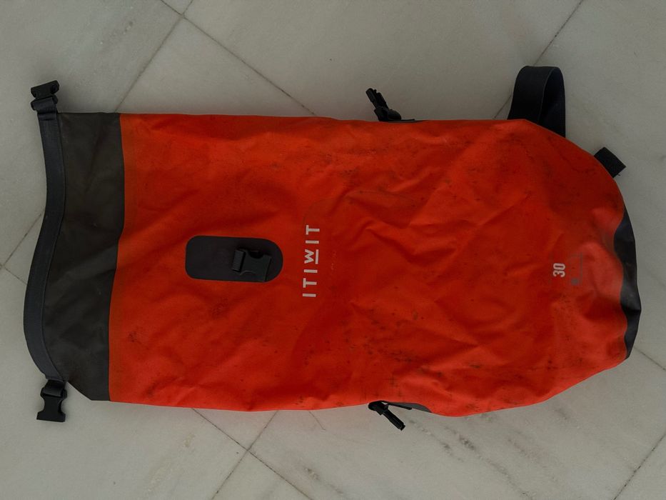 Saco estanque IPX6 de 40L e 30L c/ oferta Bolsa Isotérmica para Cantil