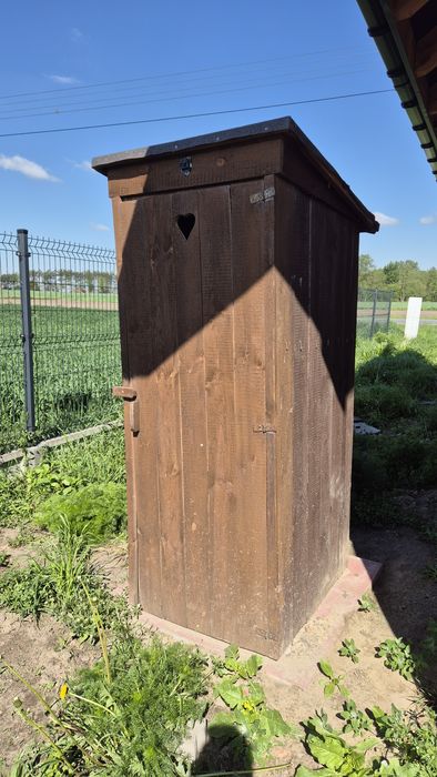Toaleta drewniana / Szalet ogrodowy / WC Budowlane