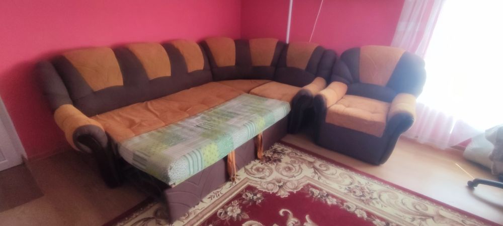 Продам диван звертайтесь !