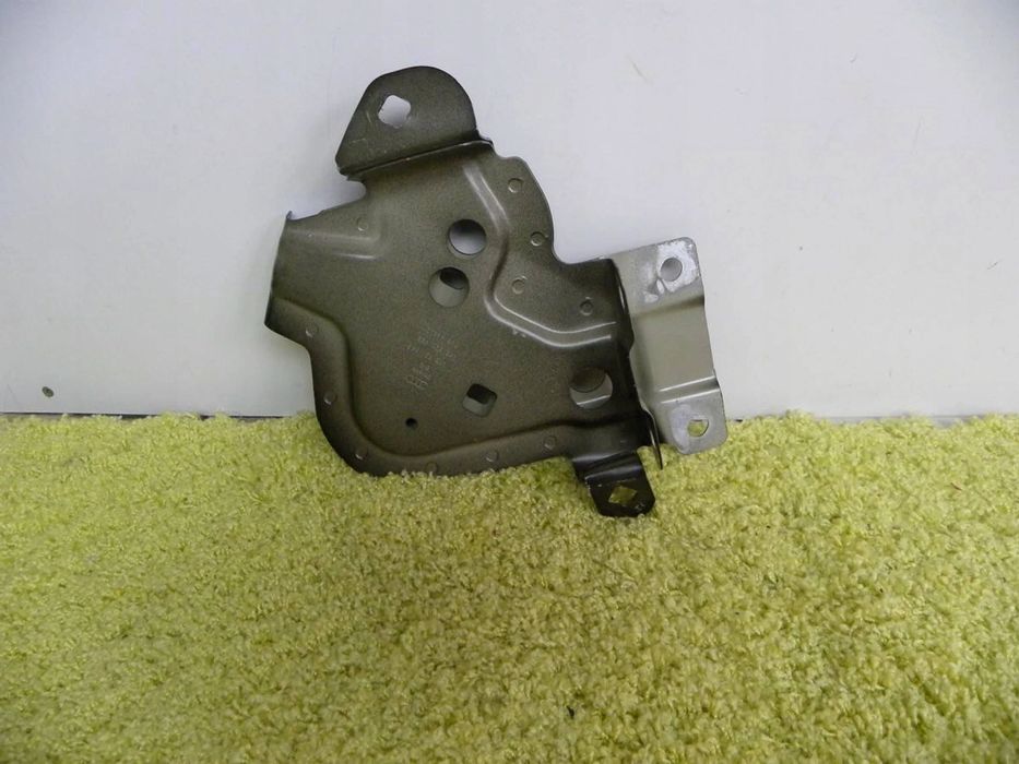 mocowanie błotnik lewe audi e-tron 4ke 19- nówe oryginał