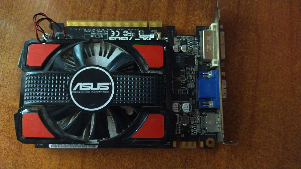 Продаю видео карту  Gt450