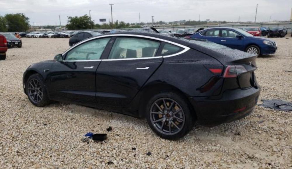 Tesla model 3 2018-2023