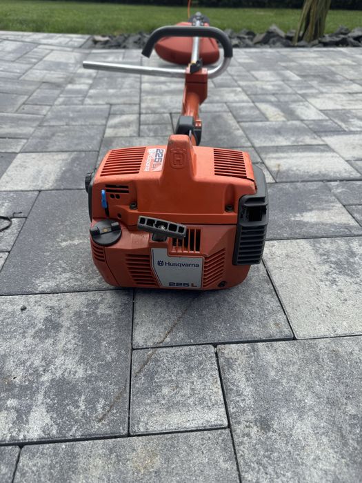 Kosa podkaszarka husqvarna 225 l