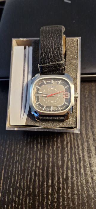 Vendo vários relógios