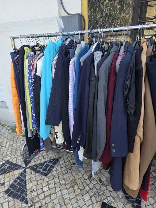 Peças de roupas mais de 20 mil peças