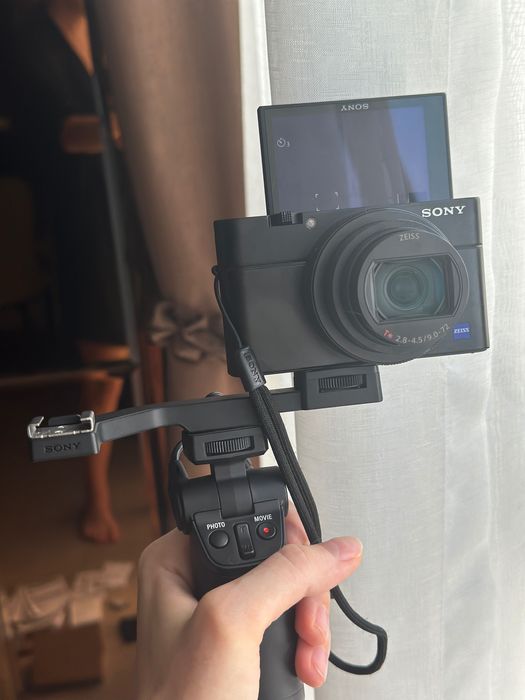 SONY RX100 mark7 - компактна цифрова камера