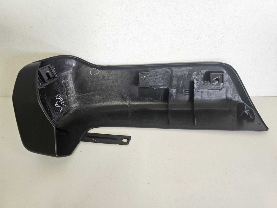 Friso direito Para-choques traseiro ISUZU D-MAX I | 127960