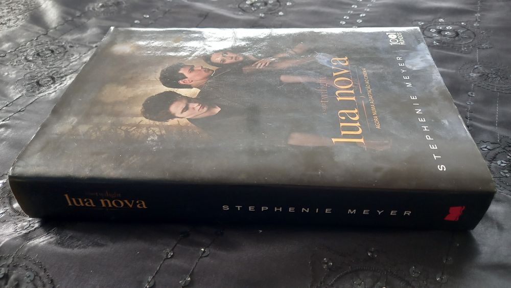 Livro Lua Nova - Stephenie Meyer64737909740547122