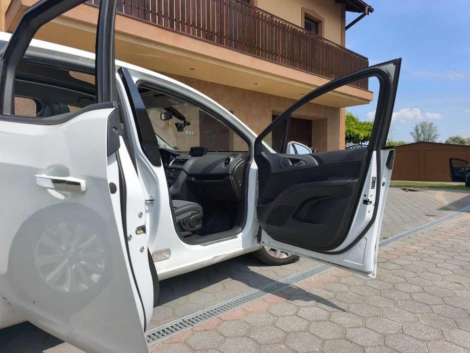Opel Meriva b 2010 r