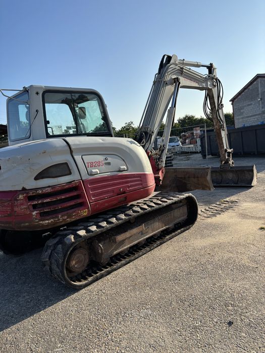 Giratoria Takeuchi TB285