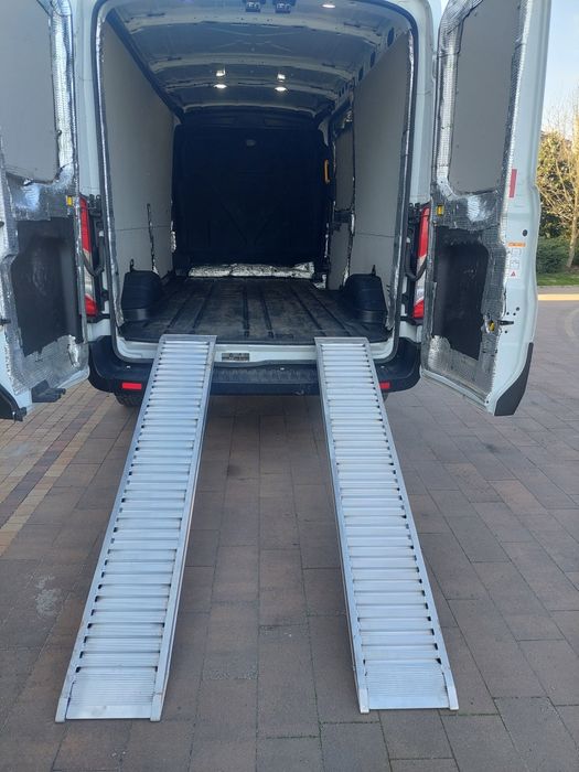 Wypożyczalnia, wynajem Busów, Auto dostawcze, blaszak, progi najazdowe