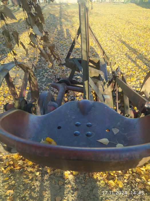 косілка кінна навісна