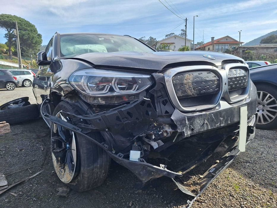 BMW iX3 (G08) Electric Elétrico 286 cv