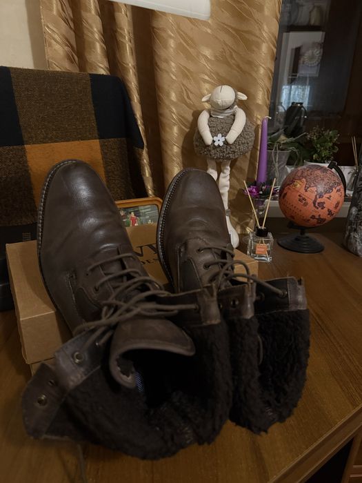 Ботінки Bugatti зимові, натуральна замша, овчина, 45 розмір (нові)