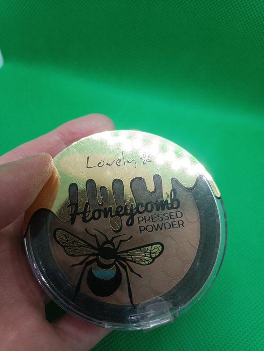 Bronzer lovely honeycomb pressed powder