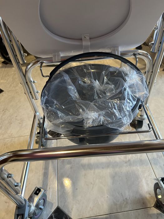 Cadeira sanitaria e para banho
