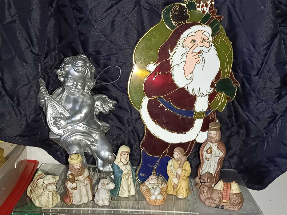 Pinheiro de Natal: Presépio e muitas decorações