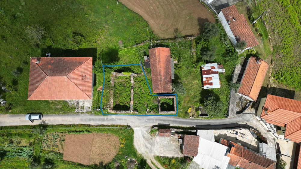 Ruína em Pedra com Grande Potencial de Reconstrução