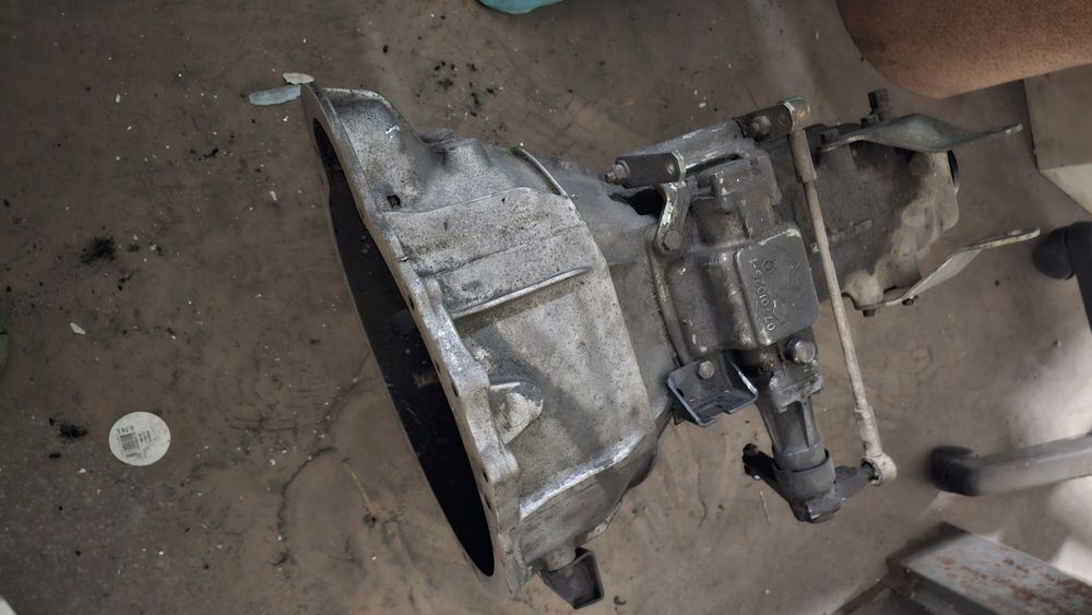 Caixa de velocidades Nissan Cabstar 110 3.0