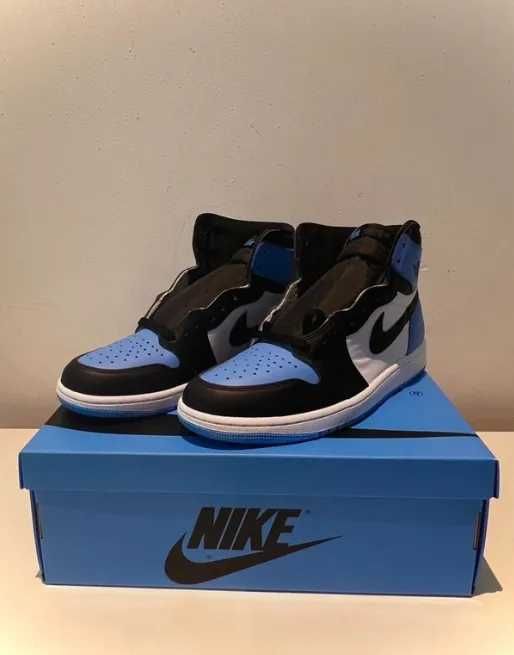 Air Jordan 1 Retro High OG “ UNC Toe” 42