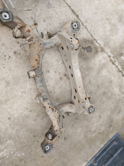 Підрамник БМВ BMW Е39 Е46 Е53 Е60 Е61 Е65 Е66 E70 E71 E83 Е90 E91 E92