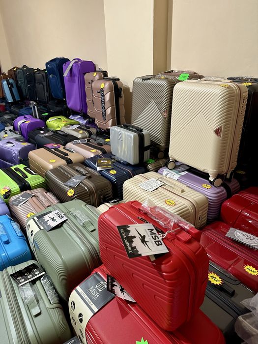 Средний дорожный чемодан тканевой пластик полипропилен  М