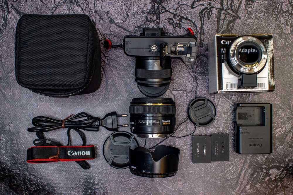 Canon M50 + Canon 15-45 + Sigma 30mm f 1.4 + EF-EOS-M adapter
